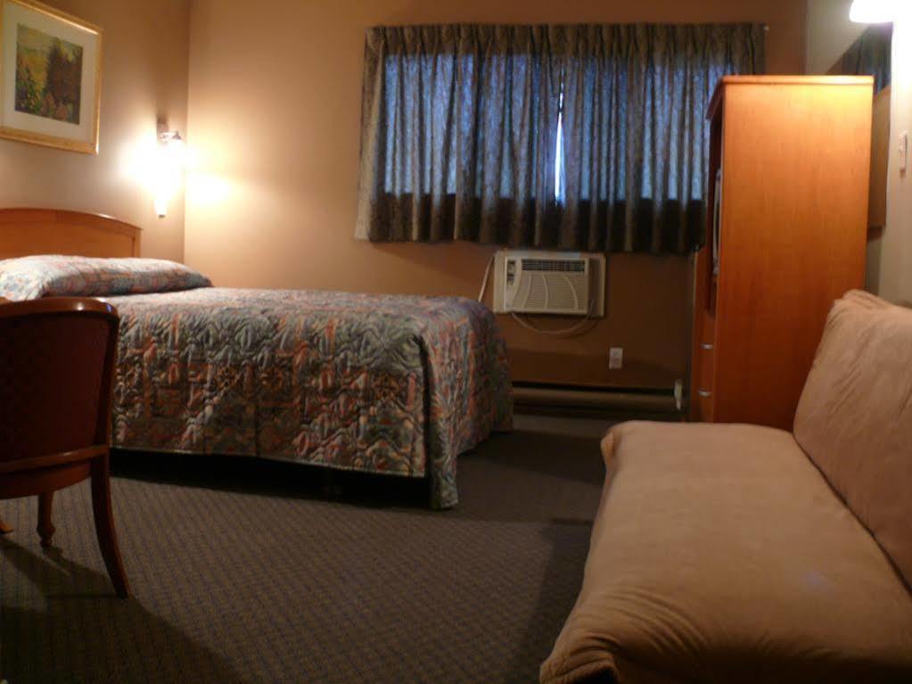 Canadas Best Value Inn Kelowna Zewnętrze zdjęcie