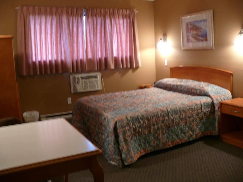 Canadas Best Value Inn Kelowna Zewnętrze zdjęcie
