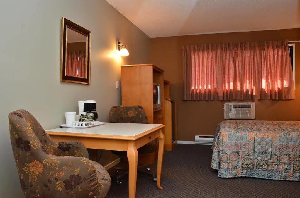 Canadas Best Value Inn Kelowna Zewnętrze zdjęcie