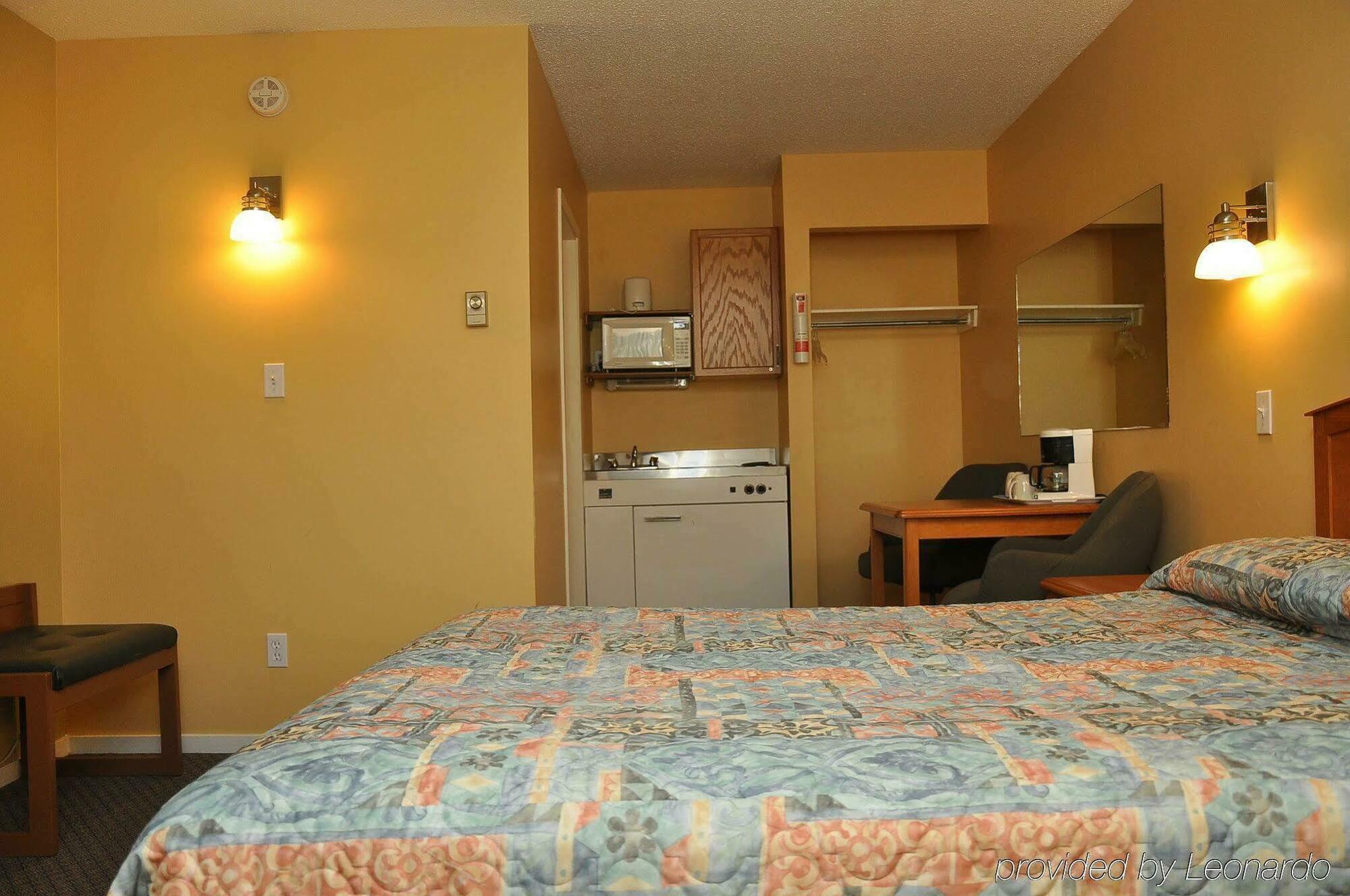 Canadas Best Value Inn Kelowna Zewnętrze zdjęcie